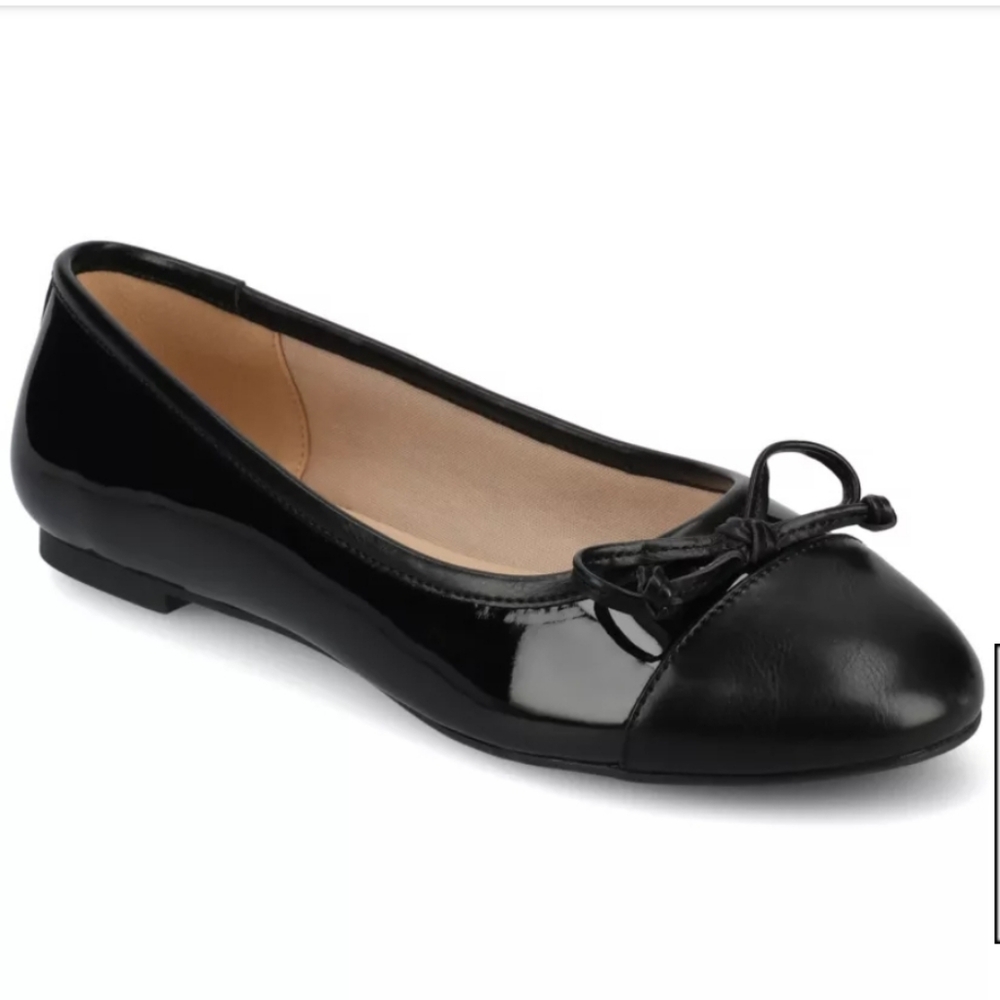 Journee Kaiah Flats Size 7
